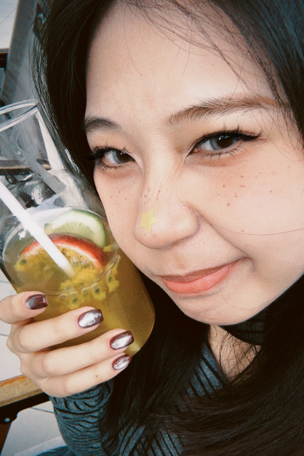 Lu Yuxuan portrait 1